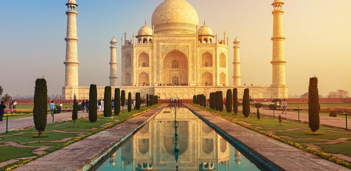 Our Travel Diaries: Taj Mahal India